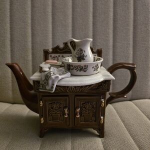 Portmeirion Paul Cardew Large Botanic Garden Washstand Teapot